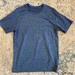 LuluLemon Mens Medium blue tech shirt